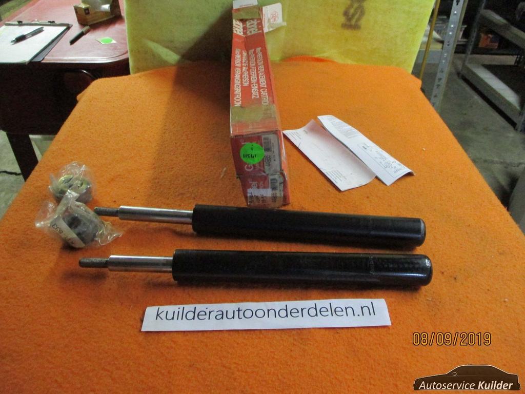 Nieuw set Schokdempers KYB VW Corrado VW passat 35L Golf II, -, Volkswagen, -, Nieuw