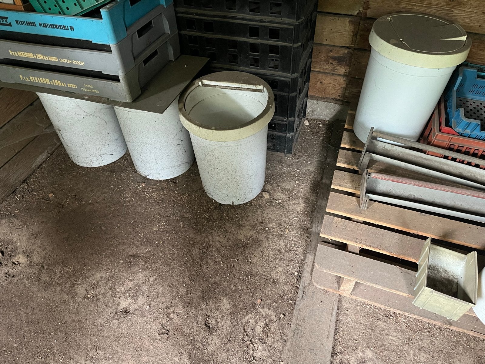 Gebruikte afvalbakken met deksel, Ophalen, 50 – 75, Kunststof, Gebruikt