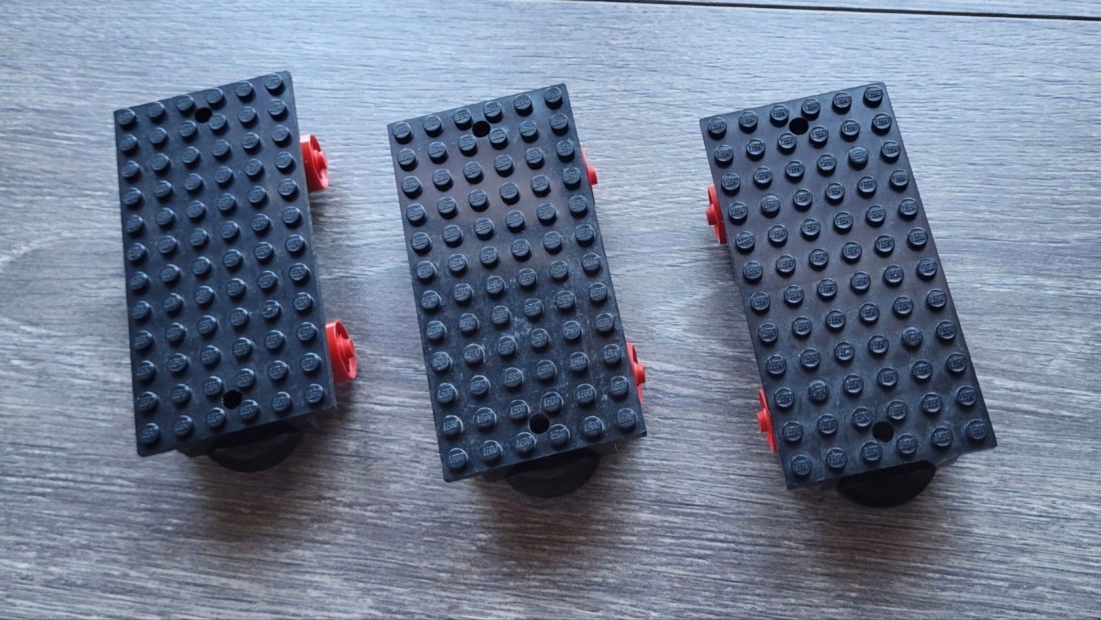 Lego trein blauwe rails wagon onderstellen (kort model), Kinderen en Baby's, Ophalen of Verzenden, Gebruikt, Losse stenen, Lego