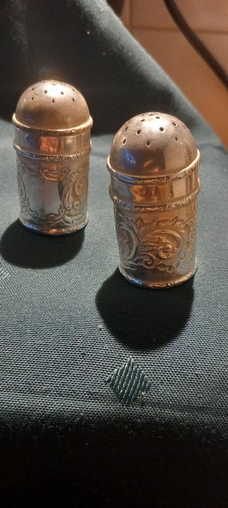 twee antieke fijne zoutvaatjes 1904 , Brits zilver 92.5., Ophalen, Zilver