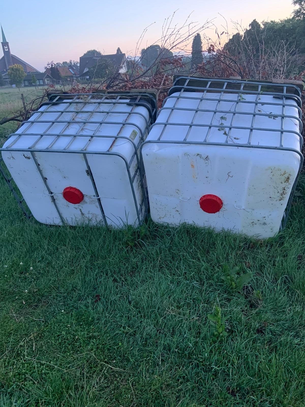 IBC Vaten - 1000 liter - Regenwateropvang, Ophalen, Kunststof, Gebruikt, Met kraantje