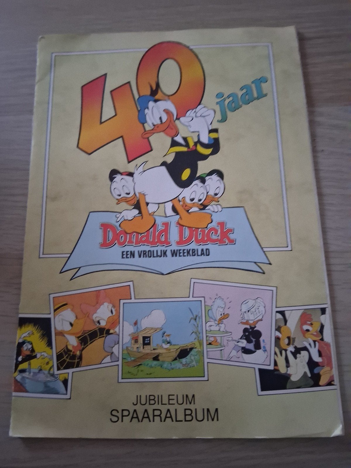 Donald Duck 40 Jaar Jubileum Spaaralbum, Eén stripboek, Ophalen of Verzenden, Gelezen, Walt Disney