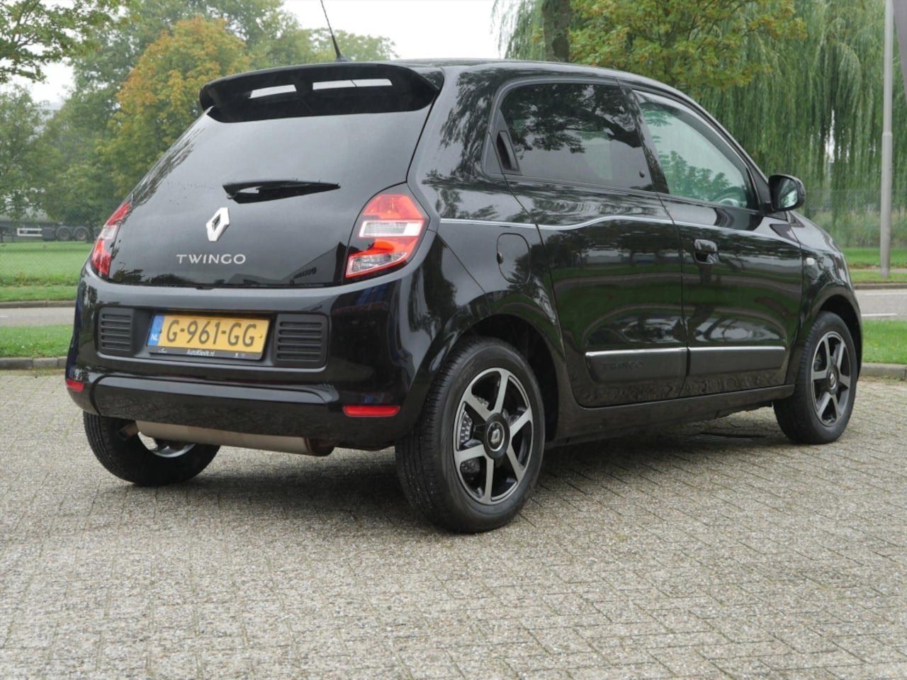 Renault Twingo 1.0 SCe 70pk S&S Intens, Auto's, 839 kg, Gebruikt, 4 stoelen, Zwart