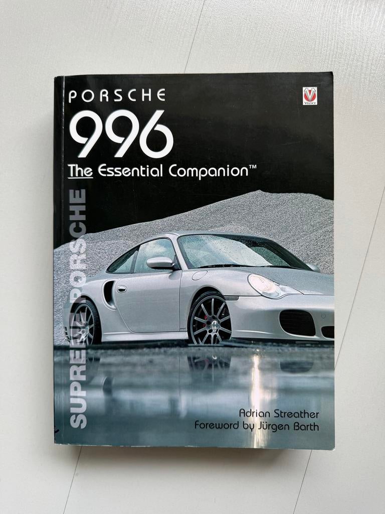 Porsche 996: The Essential Companion - Adrian Streather, Boeken, Auto's | Boeken, Ophalen of Verzenden, Gelezen, Porsche
