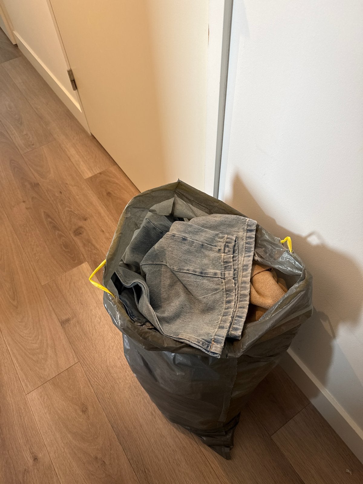 Grote zak dameskleding S/M - Spijkerbroeken, tops, joggingpa, Ophalen, Gedragen, Maat 36 (S)