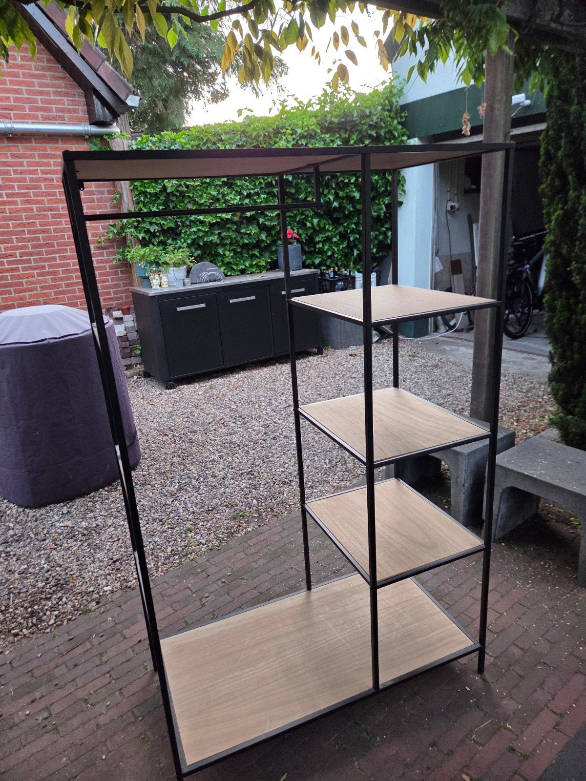 Stijlvol open rek met planken en kledingroede, Ophalen, Zo goed als nieuw