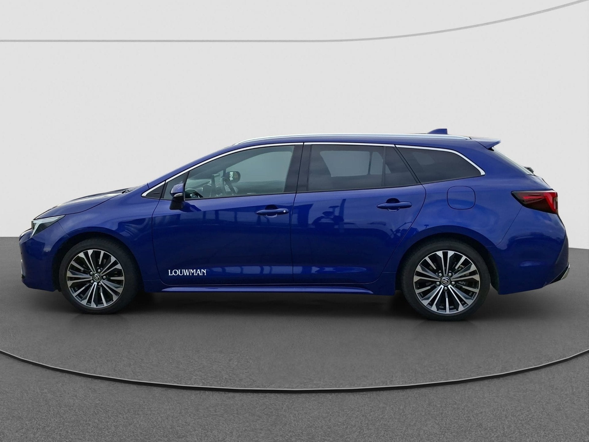 Toyota Corolla Touring Sports Hybrid 140 Business Plus Leder, 12 maanden, 450 kg, 4 cilinders, Blauw