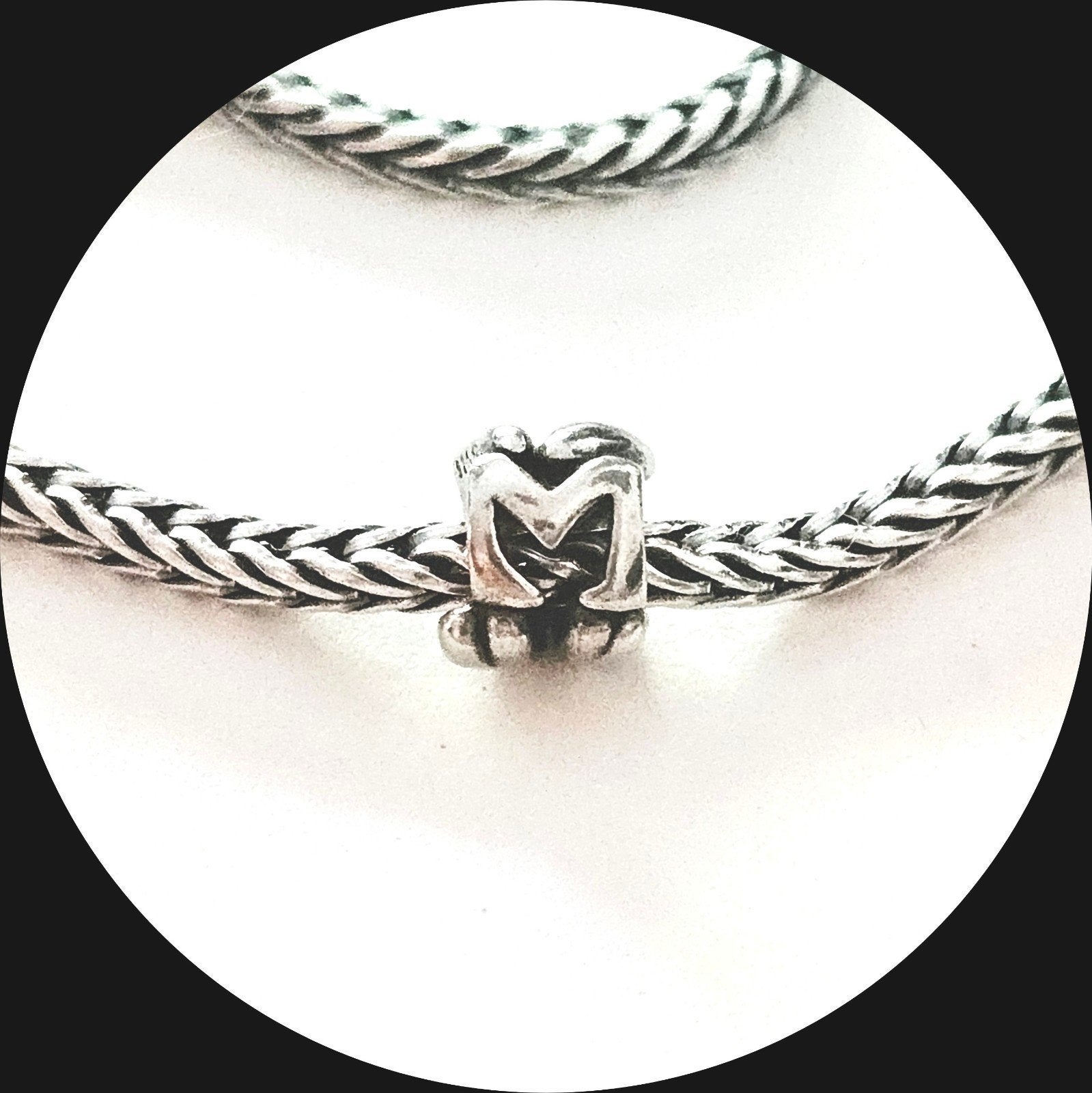 Trollbeads Letter ' M ' TAGBE-10072 / retired, Ophalen of Verzenden, Zo goed als nieuw, Trollbeads, 1 bedel