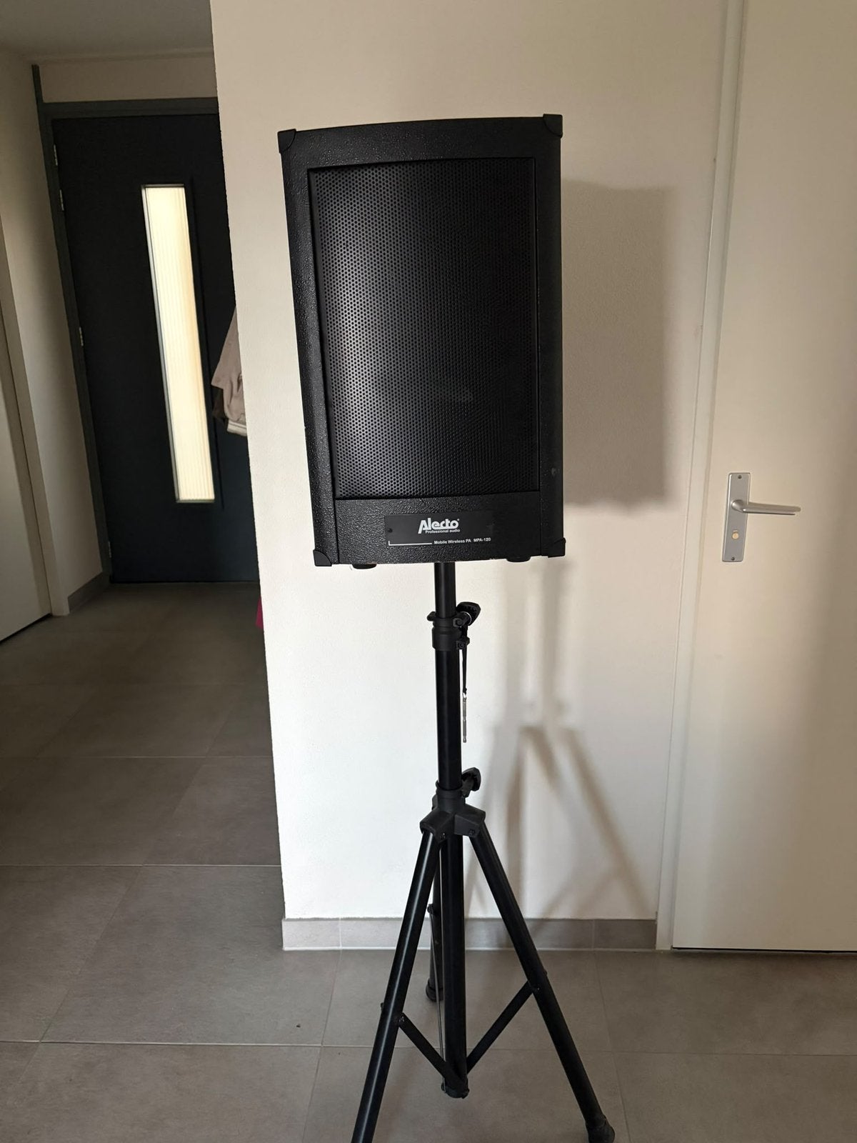 Te koop: Alecto MPA-120 mobiele draadloze PA-luidspreker, Ophalen of Verzenden, Zo goed als nieuw, Audio
