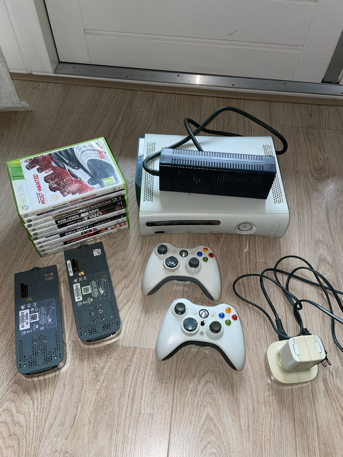 Xbox 360 met games en accessoires - Werking onbekend, 1 speler, Ophalen, Niet werkend, Vanaf 3 jaar