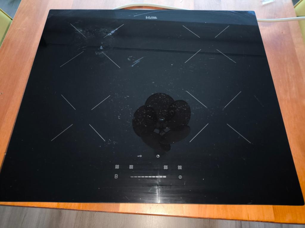 ETNA KI159ZT Inductiekookplaat - Zo goed als nieuw, Witgoed en Apparatuur, Kookplaten, Ophalen, 4 kookzones, Zo goed als nieuw