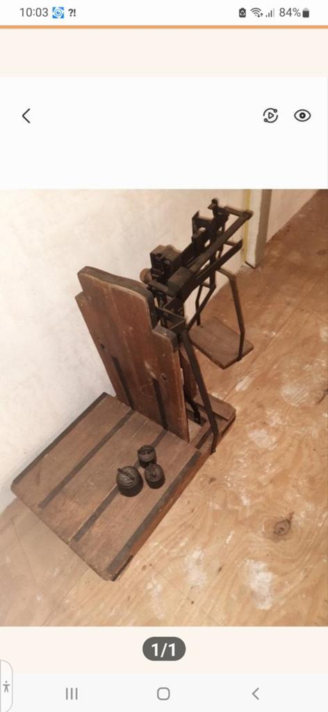 Antieke houten bascule weegschaal met gewichten, Ophalen