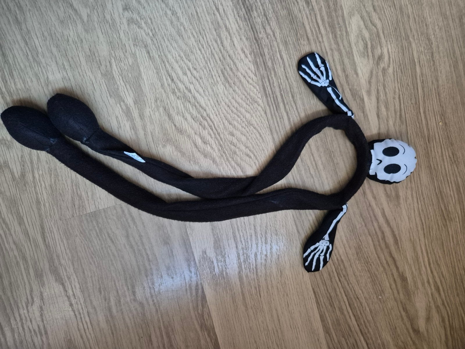Diadeem met skelet en botten voor Halloween, Ophalen of Verzenden, Zo goed als nieuw, Feestartikel, Halloween of Griezel