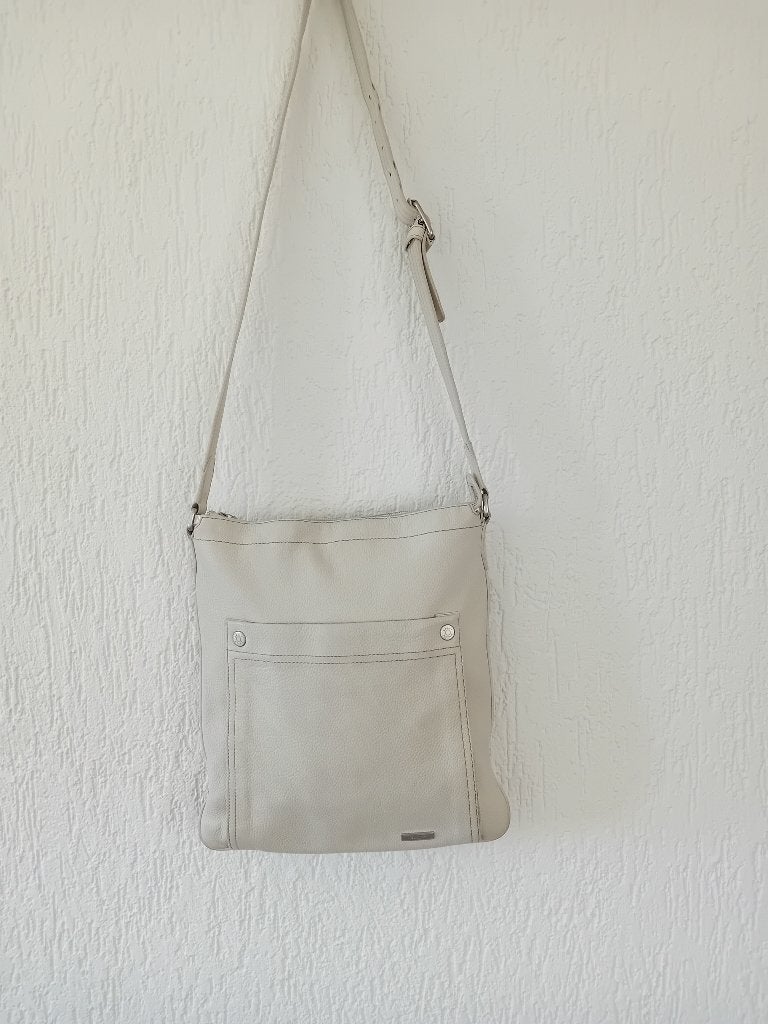 Bally cremekleurige leren schoudertas,zgan, Overige kleuren, Zo goed als nieuw, Leer, Ophalen