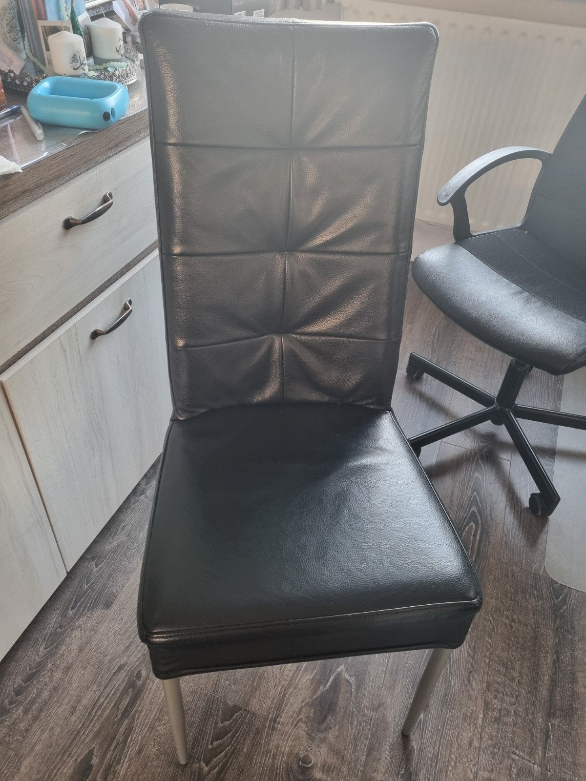 6LEREN STOELEN, Ophalen
