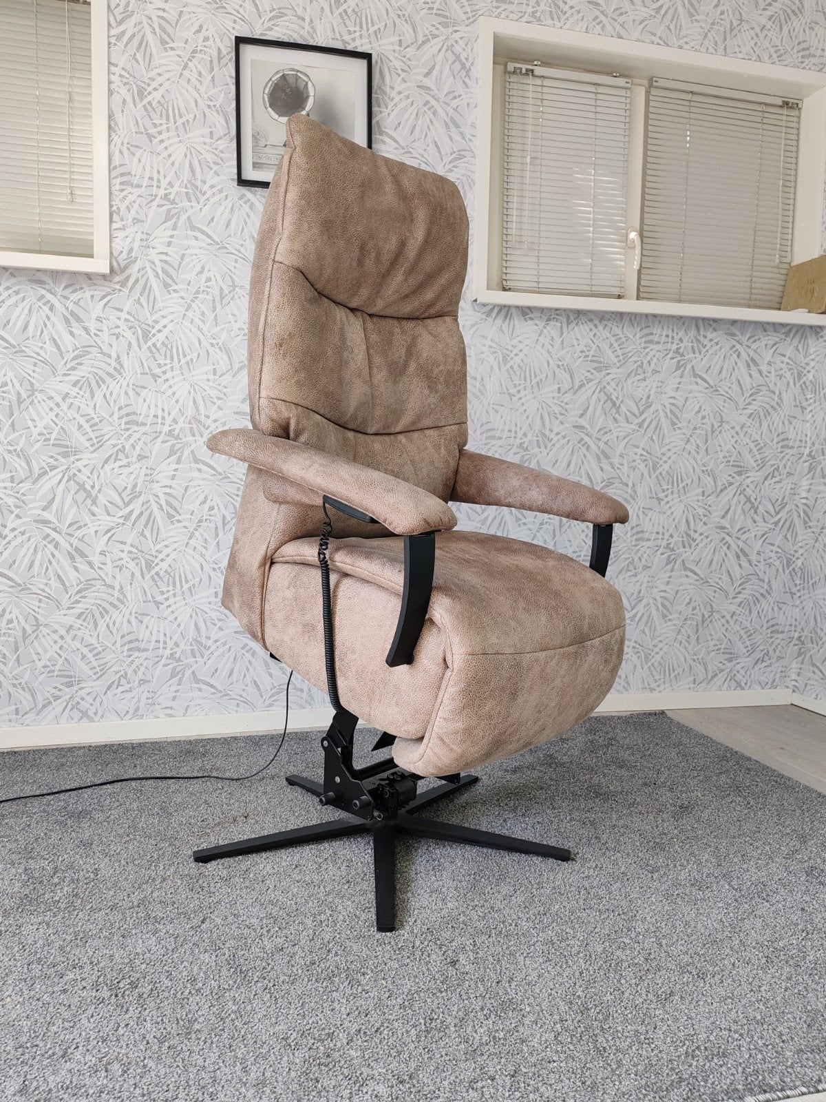 Meubelzorg Granada sta op stoel relax fauteuil, Info@himolla.com, Leer, Modern, Comfort, 75 tot 100 cm