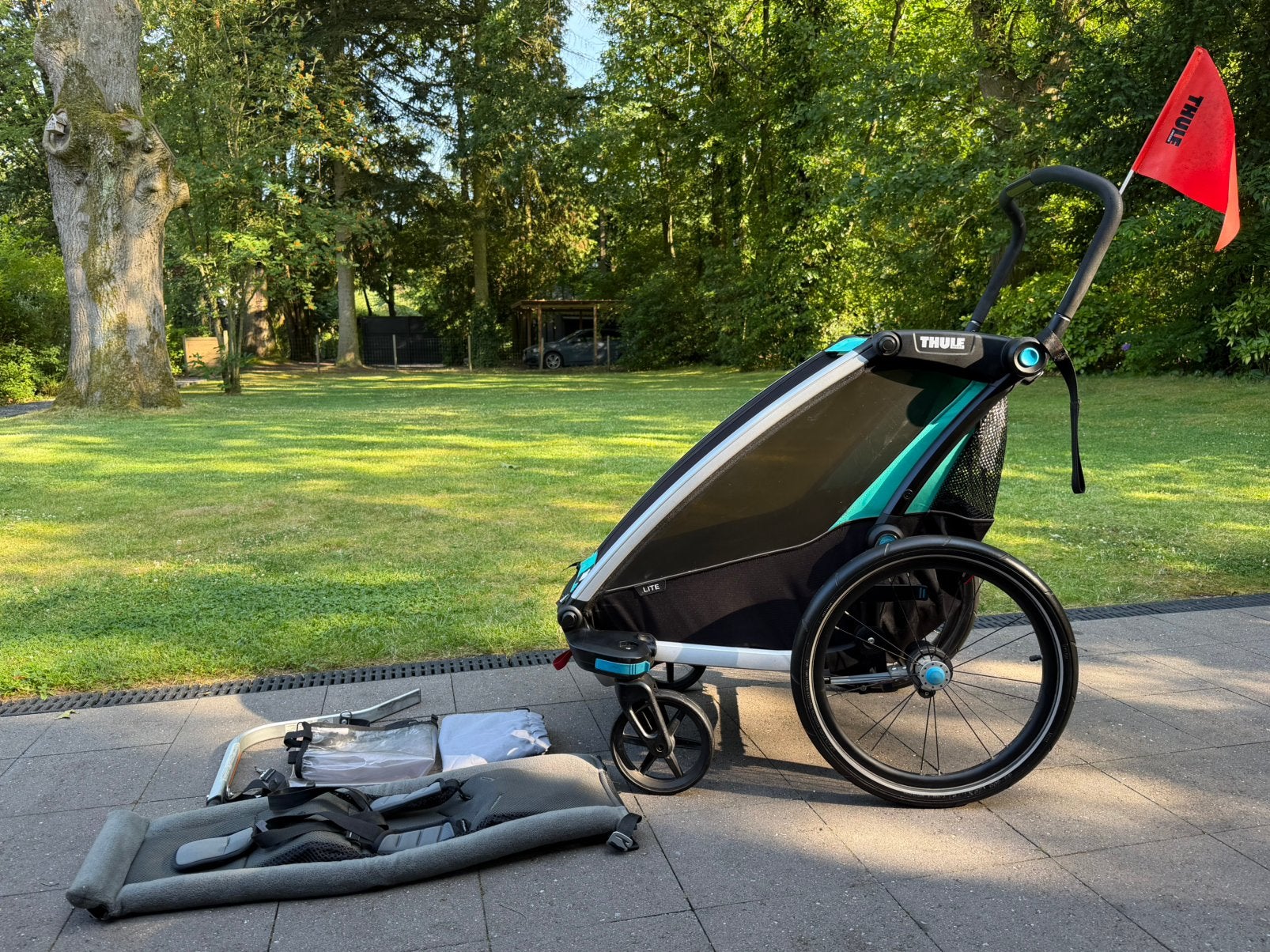 Thule Chariot fietskar + accessoires, Ophalen, Zo goed als nieuw, Opvouwbaar