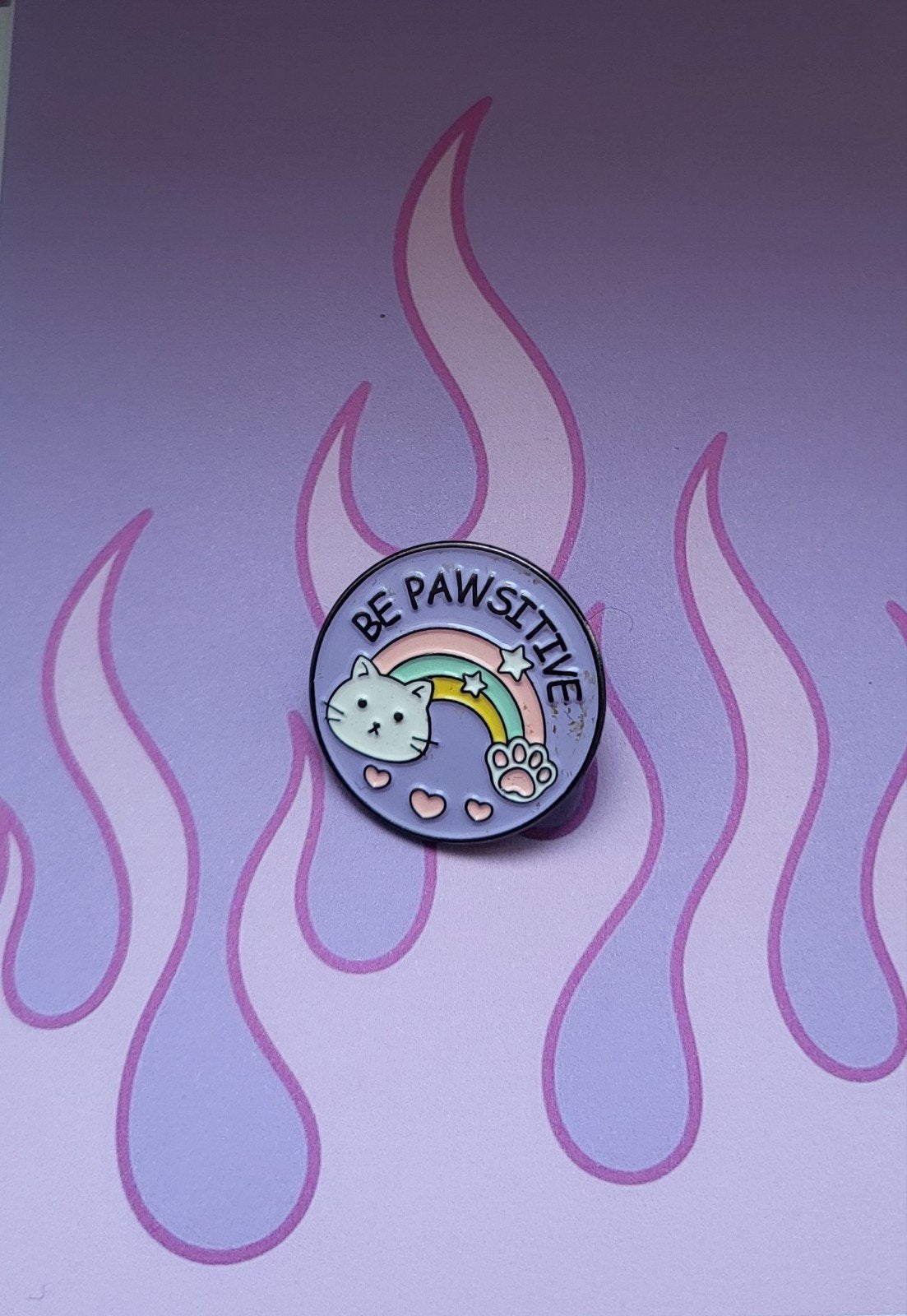 Leuke 'Be Pawsitive' Broche met Kat en Regenboog, Overige materialen, Gebruikt, Paars, Minder dan 4 cm