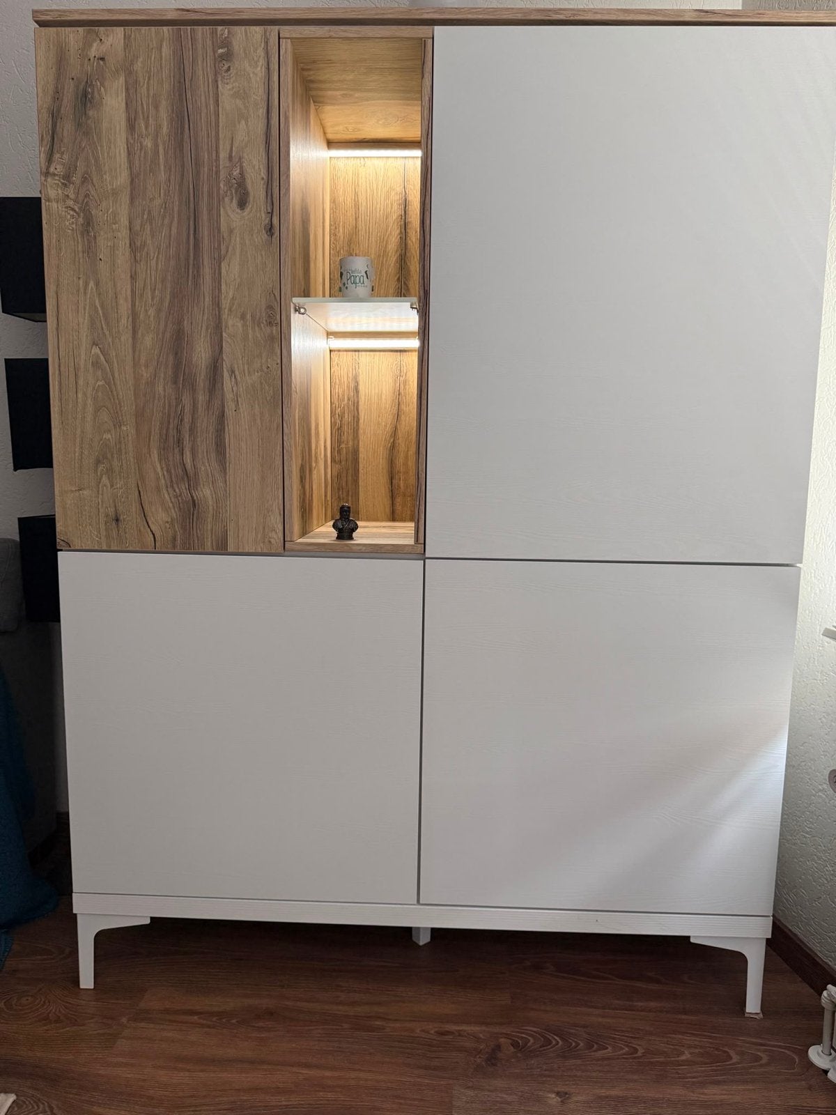 Moderne woonkamerset: dressoir, vitrinekast en salontafel, Ophalen, Zo goed als nieuw, 200 cm of meer, 150 tot 200 cm