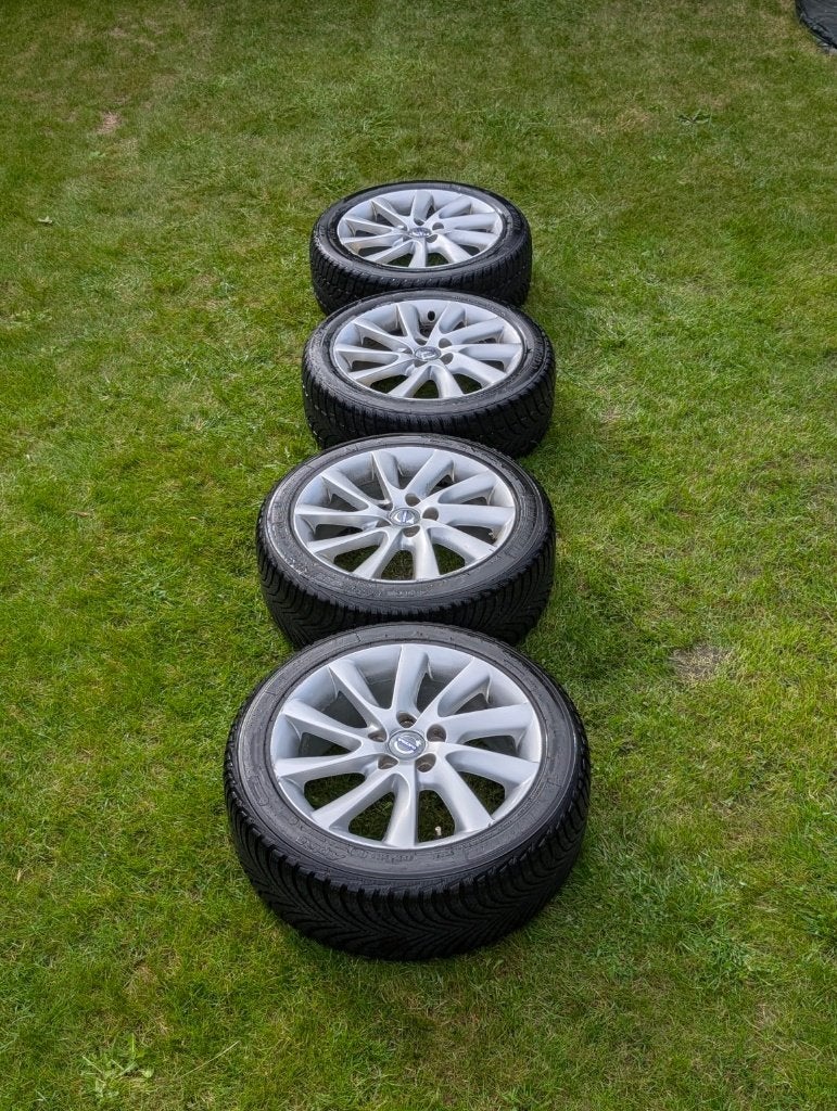 Originele Volvo 17” winterwielen 215/50 R17 V60 S60, Ophalen, Banden en Velgen, 17 inch, Winterbanden