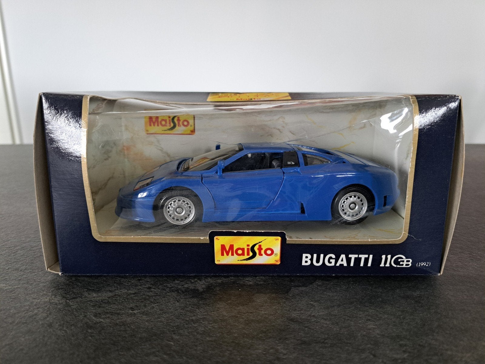 Een Maisto modelauto  van de Bugatti EB 110 uit 1992, nieuw, Hobby en Vrije tijd, Modelauto's | 1:24, Ophalen of Verzenden, Nieuw