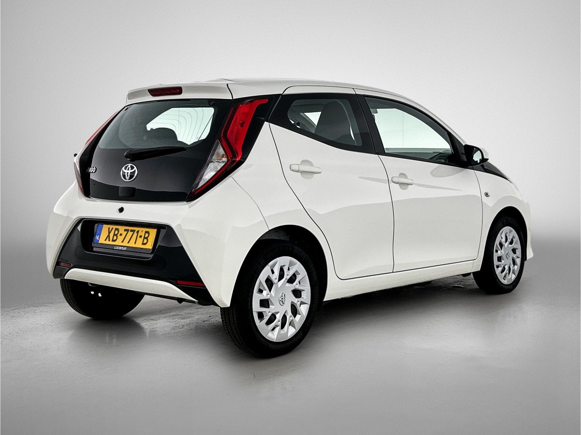 Toyota Aygo 1.0 VVT-i x-play (bj 2018), Voorwielaandrijving, 12 maanden, Stof, Gebruikt