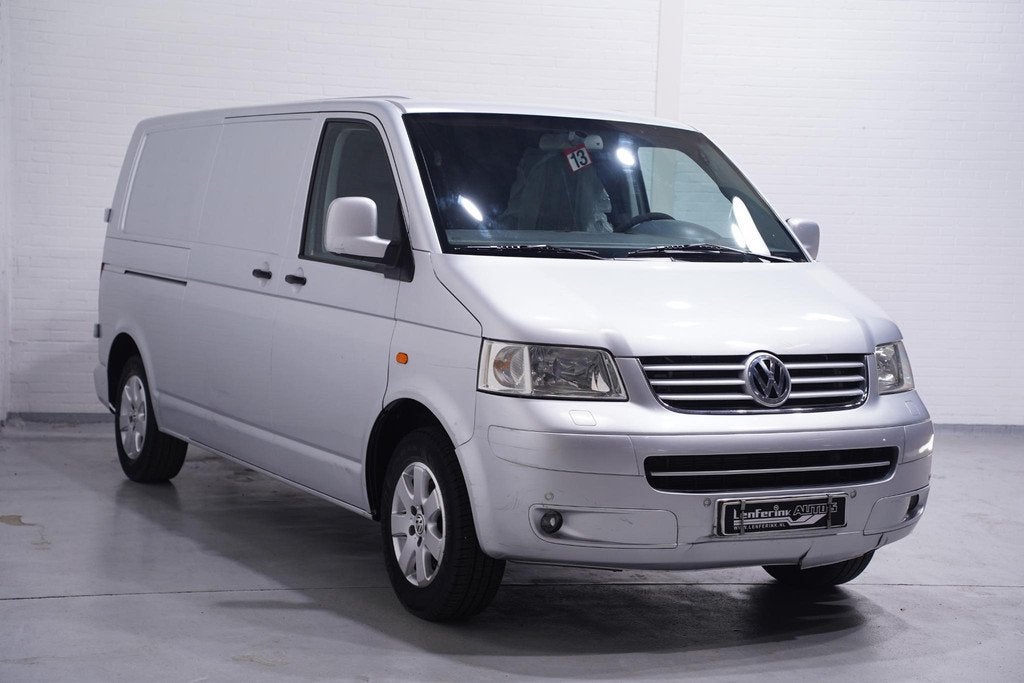 Volkswagen Transporter 2.5 TDI 130 pk Lang 5 Cilinder Youngt, Auto's, Bestelauto's, Stof, Gebruikt, Volkswagen, 2500 kg