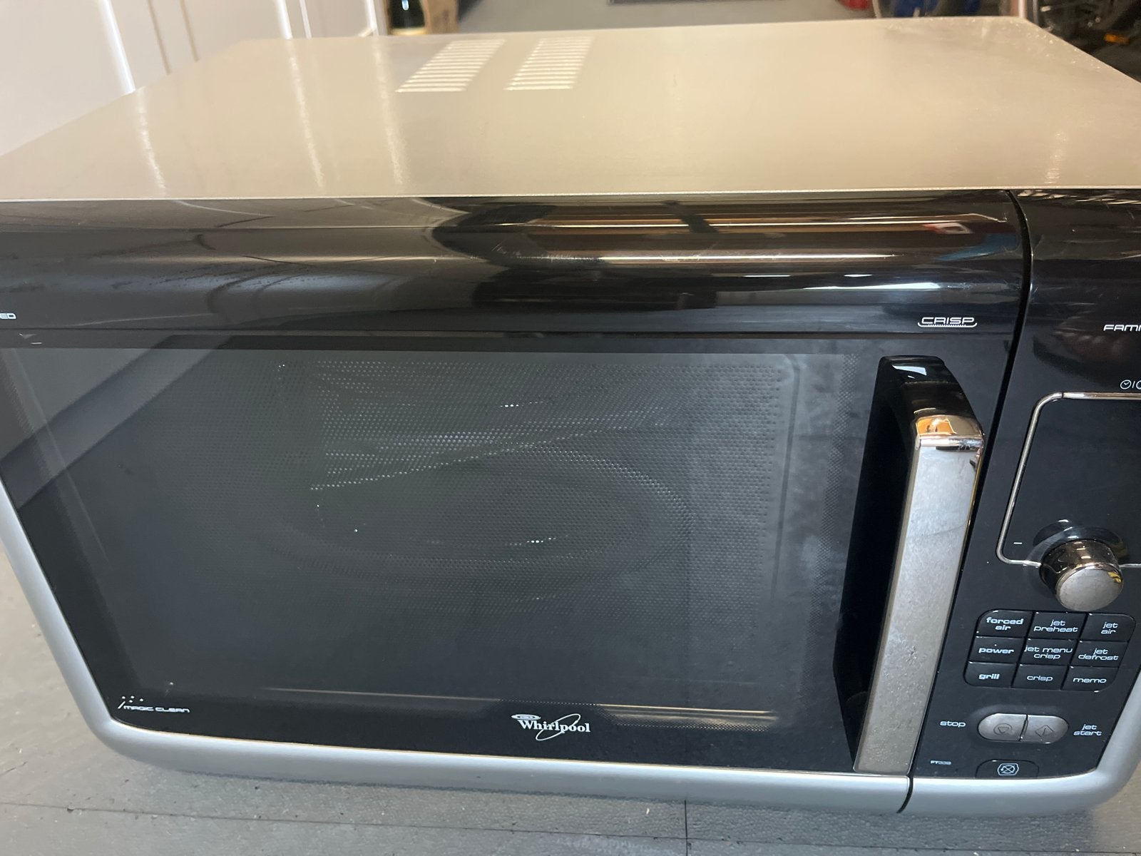 Whirlpool Combimagnetron - Zeer net en schoon., Ophalen, Combimagnetron, Gebruikt, Draaiplateau
