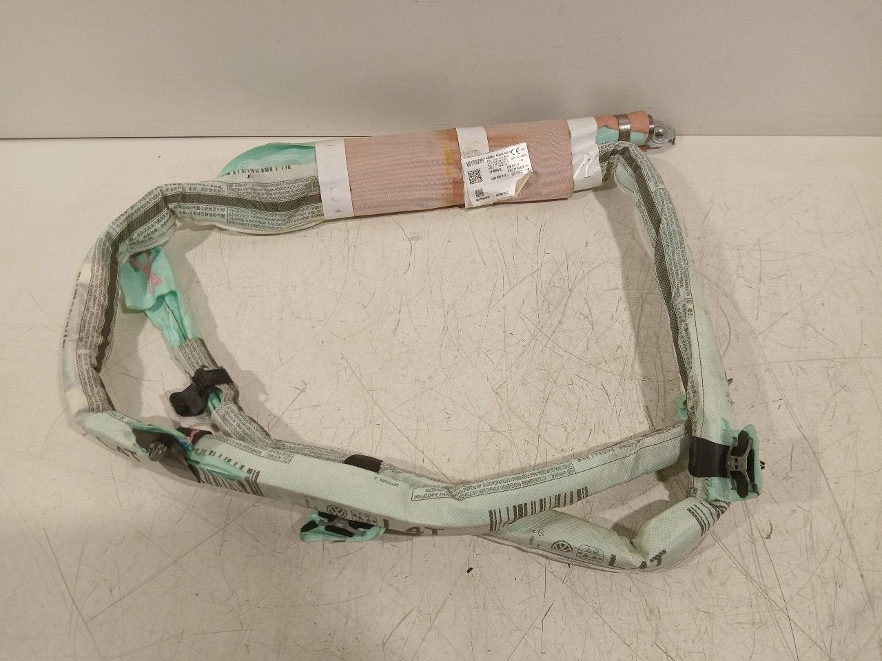 Gordijn airbag links Volkswagen Golf, Auto-onderdelen, Onderdelen@venauto.nl, Van der Ven Autorecycling B.V., Gebruikt, Ettenseweg 76, 4706 PB Roosendaal, The Netherlands