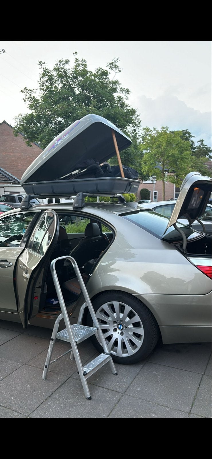 Originele BMW E60 dakdragers met Halfords Probox dakkoffer, Ophalen, Gebruikt