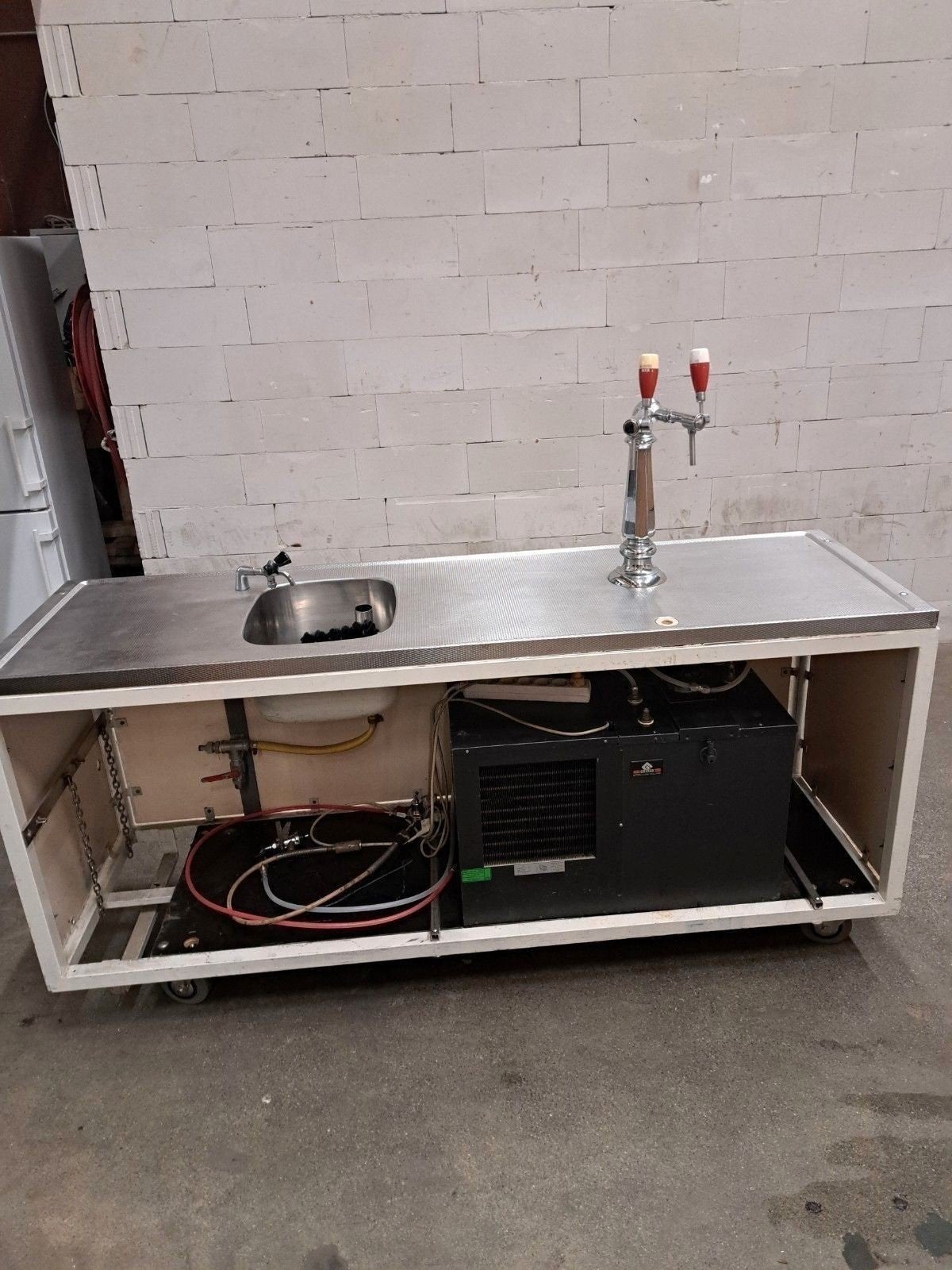 Te Huur Mobiele Biertap met Spoelbak vanaf 99,99, Ophalen, Gebruikt