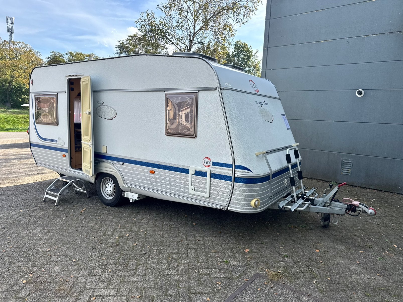 T.E.C Travel King 460 TDF - Luifel, Mover, Fransbed + douche, Standaardzit, T.E.C., 2 aparte bedden, 6 tot 7 meter
