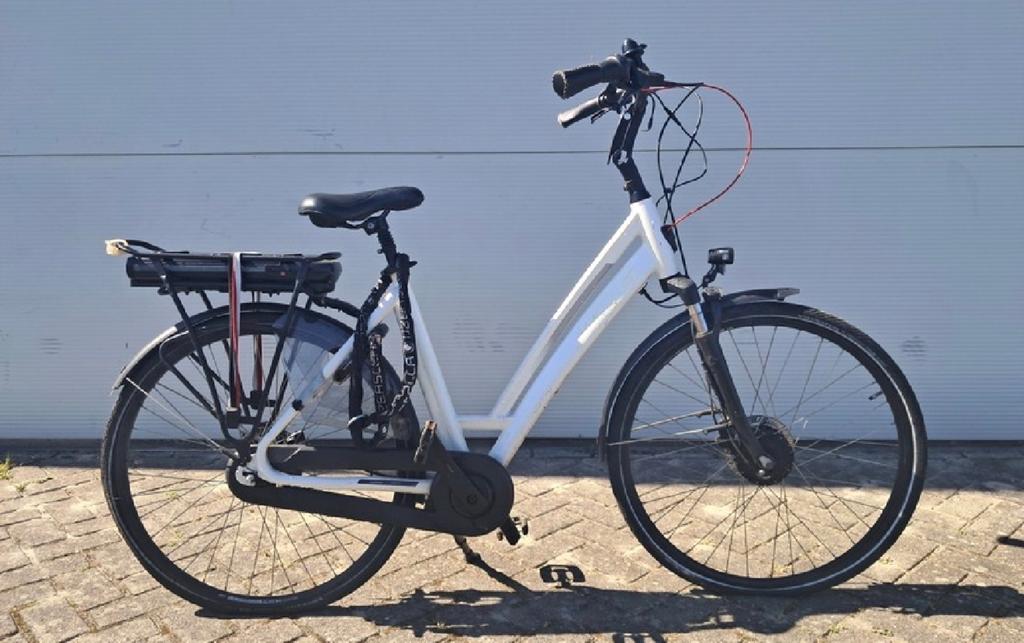 Set Stella elektrische fietsen (dames- en herenfiets), Fietsen en Brommers, Fietsen | Heren | Herenfietsen, Zo goed als nieuw