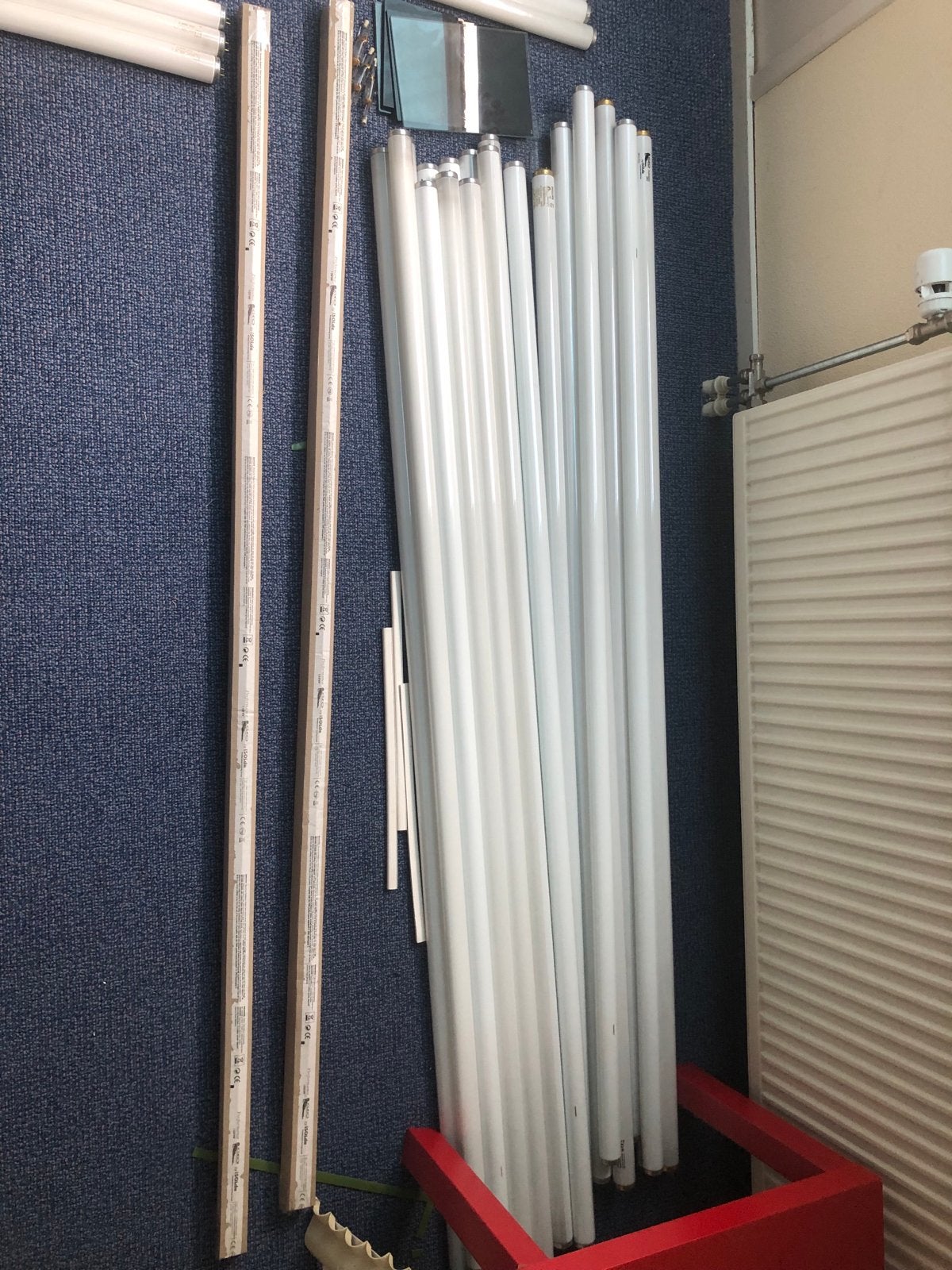 28 Zonnebanklampen (diverse merken, 2 nieuw), Witgoed en Apparatuur, Zonnebanken en Gezichtsbruiners, Ophalen of Verzenden, Gebruikt