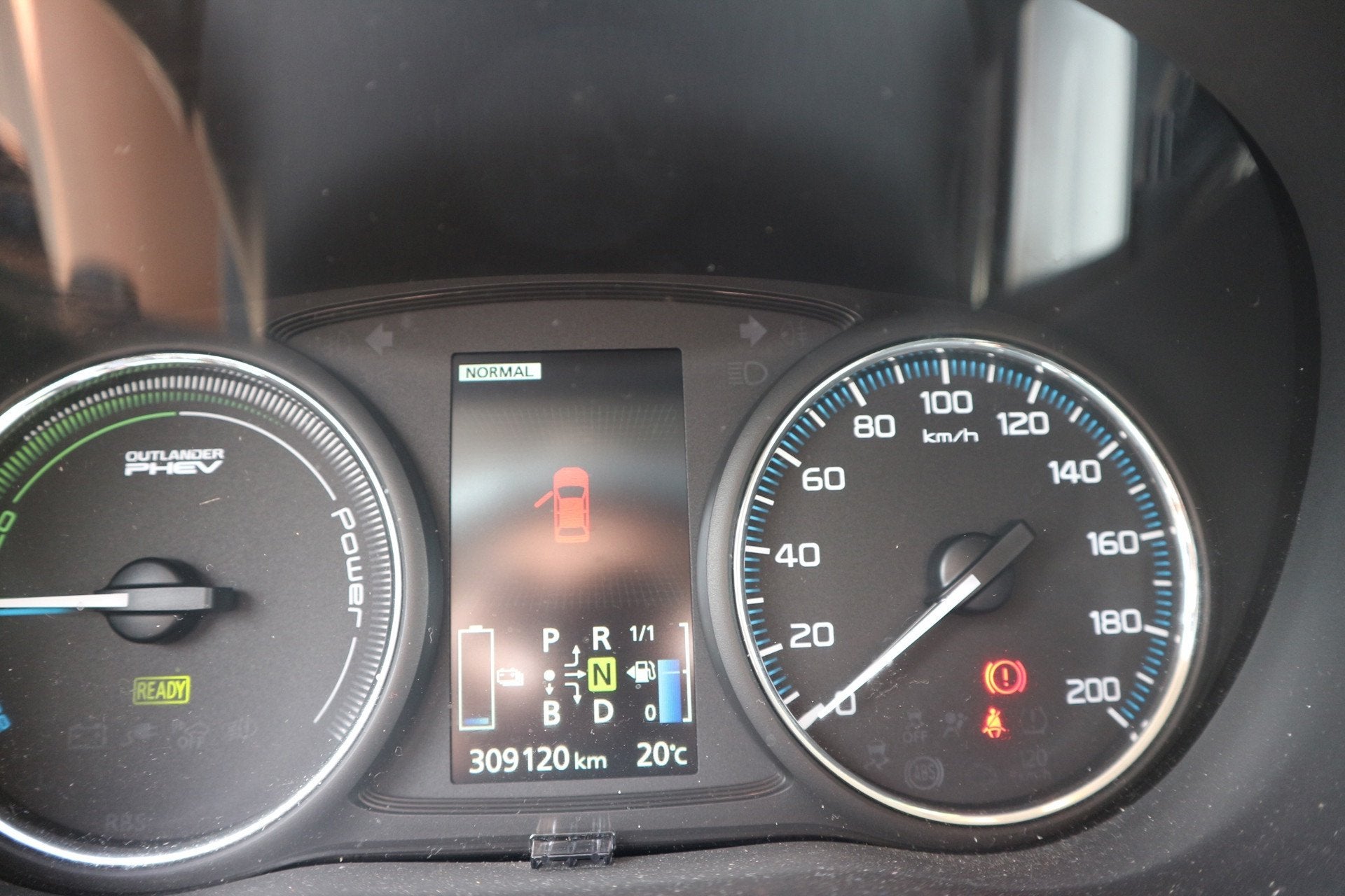 Mitsubishi Outlander 2.0 PHEV Business Edition / Black Editi, Automaat, Zwart, Bedrijf, Vierwielaandrijving