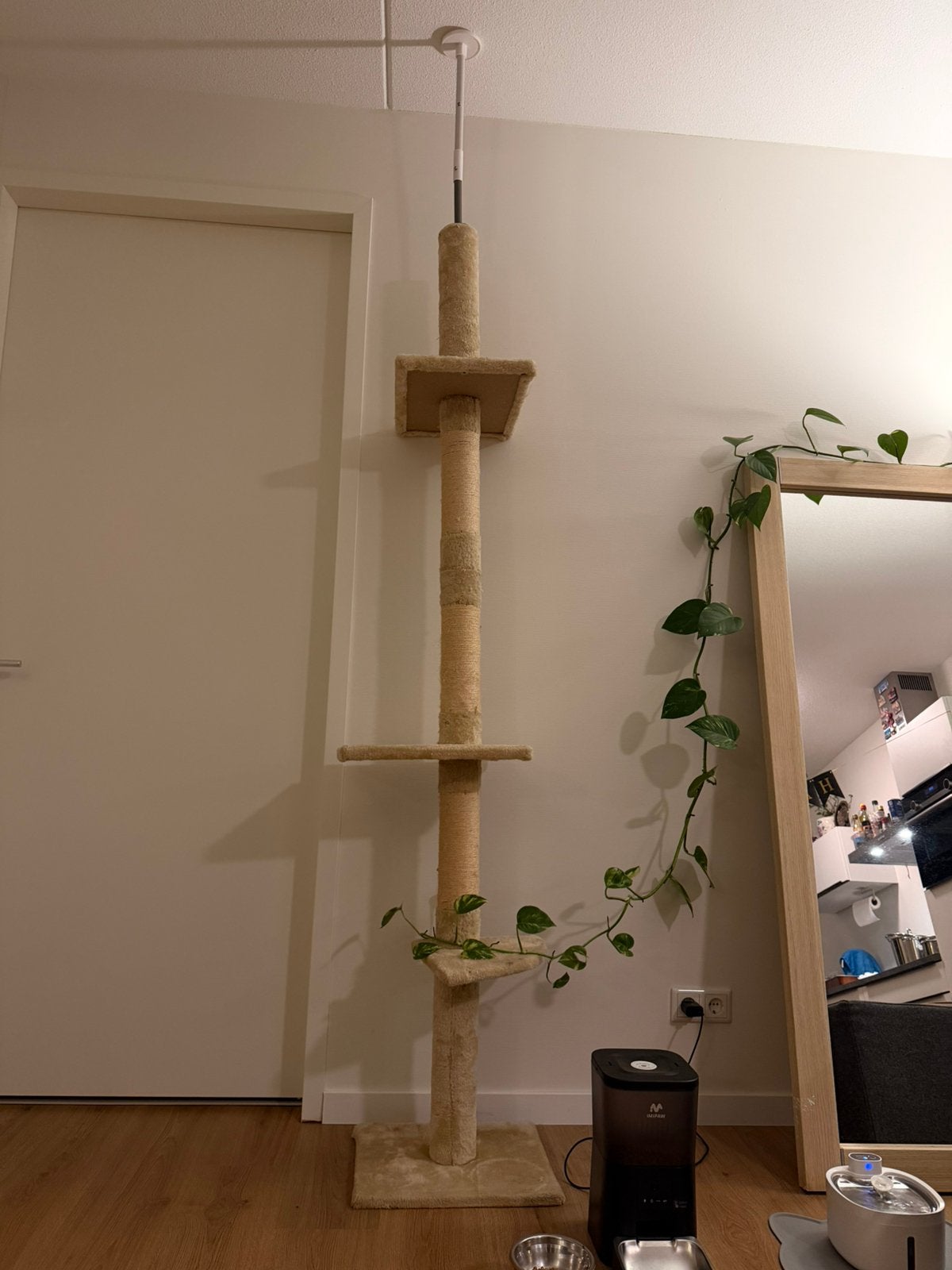 Hoge Kattentoren, Dieren en Toebehoren, Ophalen, Zo goed als nieuw, Krabpaal