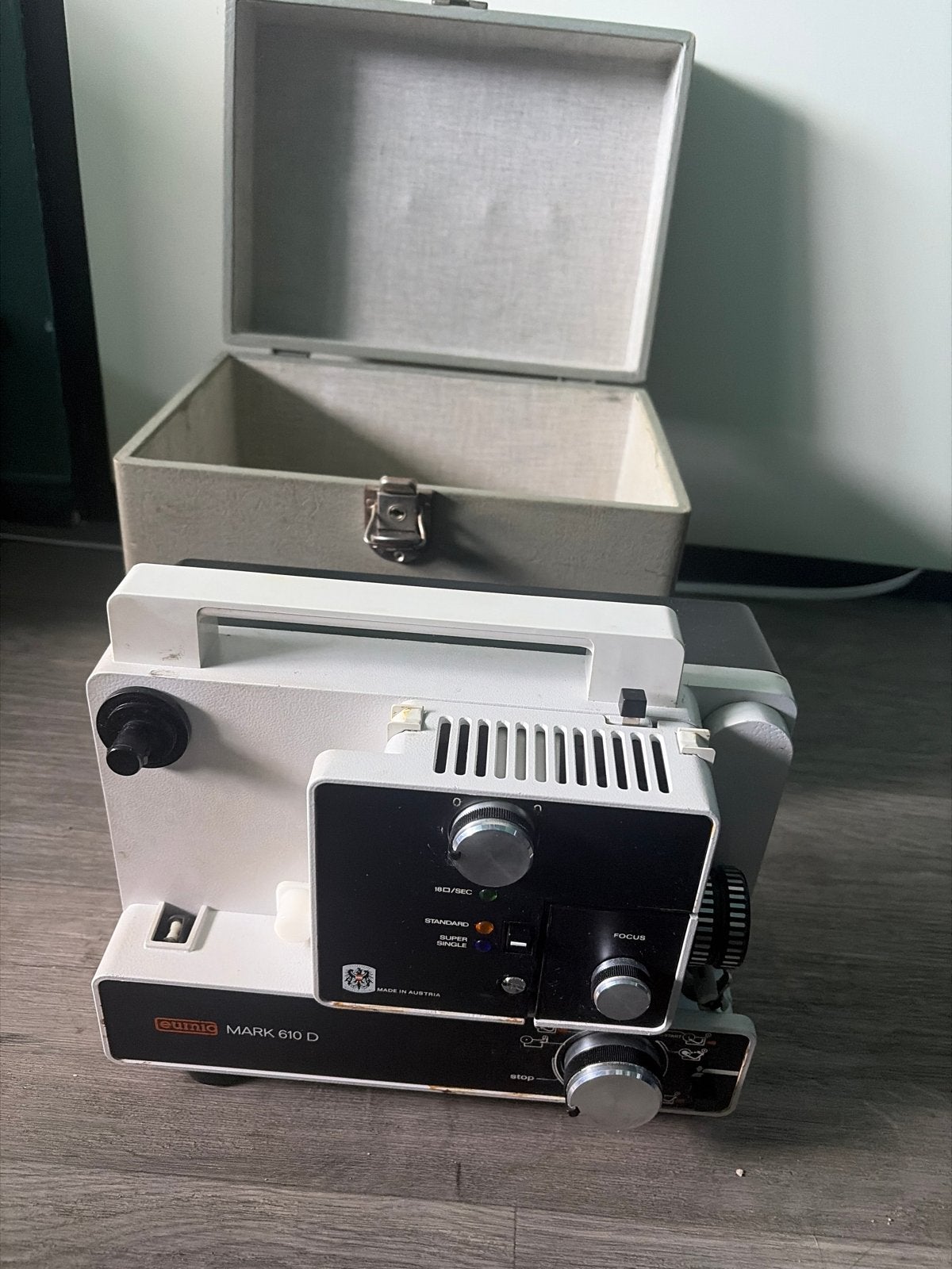 Eumig Mark 610 D Filmprojector met Koffer, Audio, Tv en Foto, Ophalen of Verzenden, Gebruikt