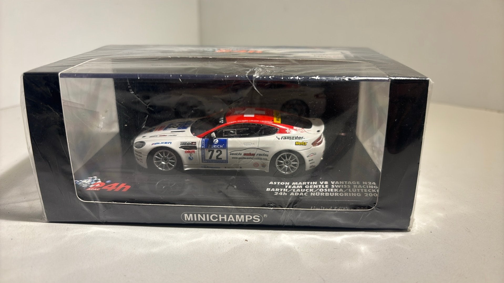 Aston martin v8 vantage #72 24h Nurburgring minichamps 1.43, Auto, Ophalen of Verzenden, MiniChamps, A