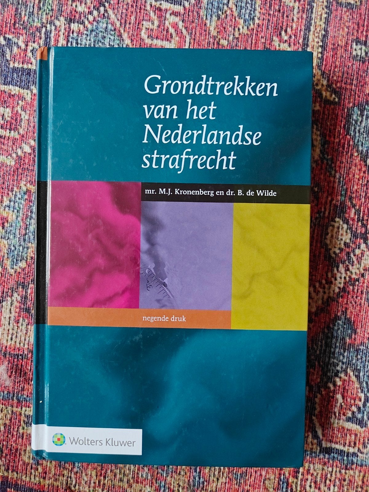 Grondtrekken van het Nederlandse Strafrecht - 9e druk, Boeken, Mr. M.J. Kronenberg en dr. B. de Wilde, Zo goed als nieuw, Gamma