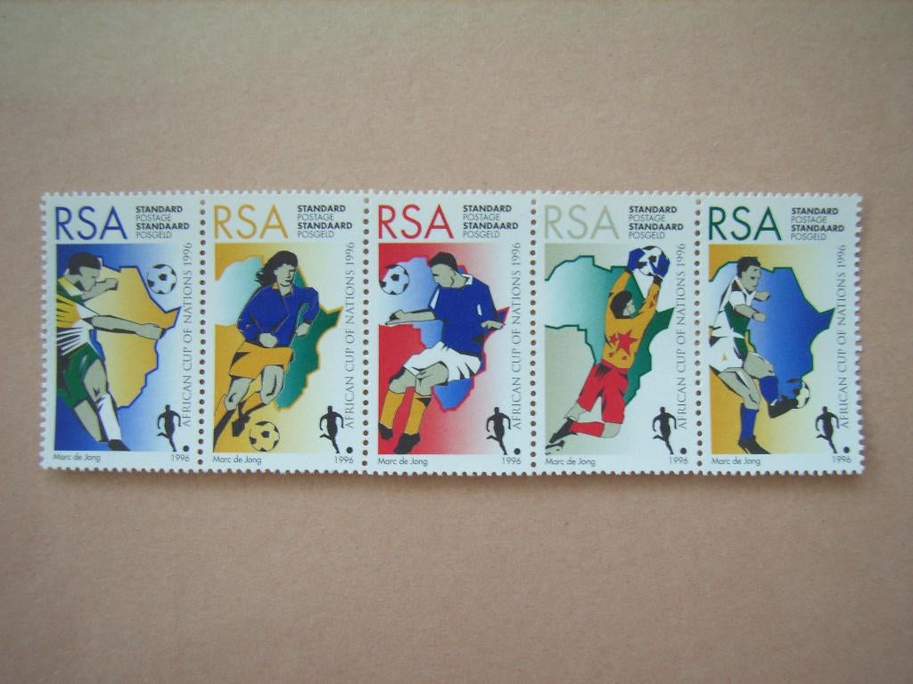 ZB   Zd Afrika strook Afrikaans Voetbal 985-989 Pf, Ophalen of Verzenden, Zuid-Afrika, Postfris