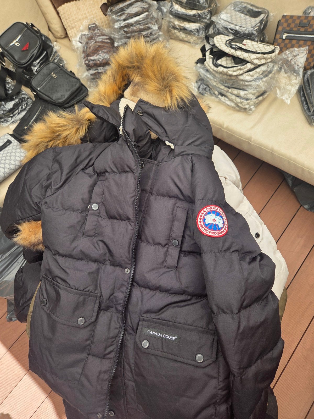 Partij winterjassen kinderen Canada goose, Kleding | Heren, Jassen | Winter, Ophalen of Verzenden, Nieuw, Overige maten, Zwart