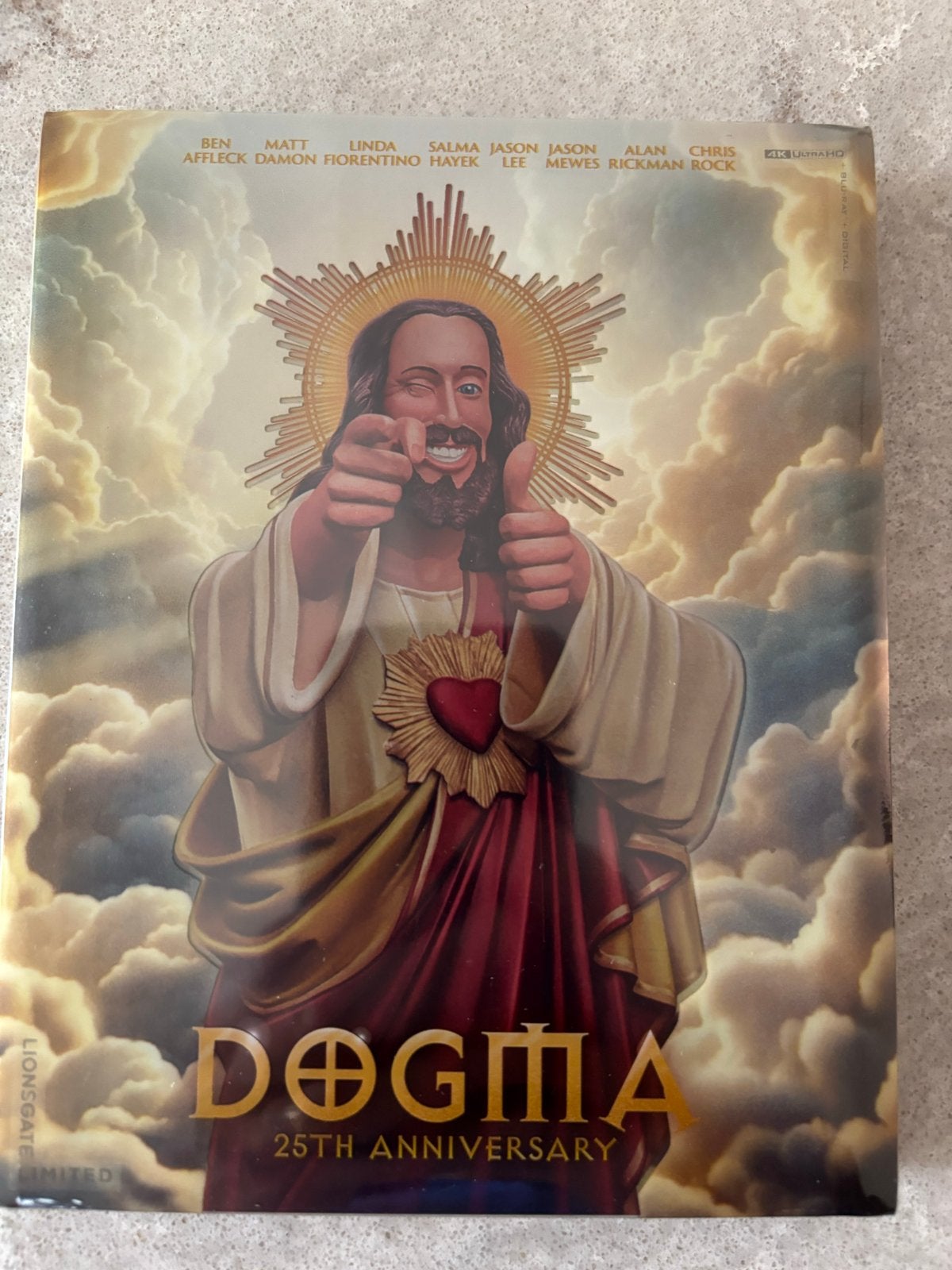 Dogma 25th Anniversary 4K Ultra HD Blu-ray, Ophalen of Verzenden, Zo goed als nieuw, Humor en Cabaret, Boxset