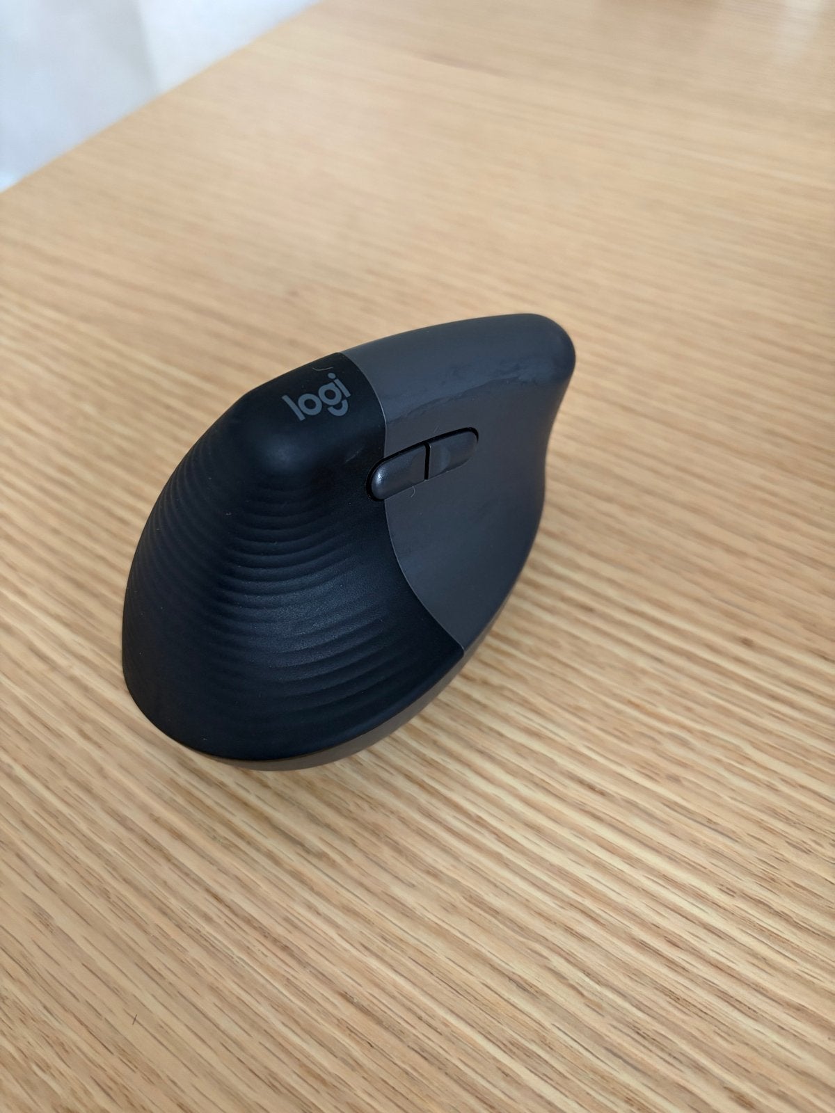 Logitech Lift Linkshandige Ergonomische Draadloze Muis, Computers en Software, Muizen, Muis, Gebruikt, Ergonomisch, Linkshandig