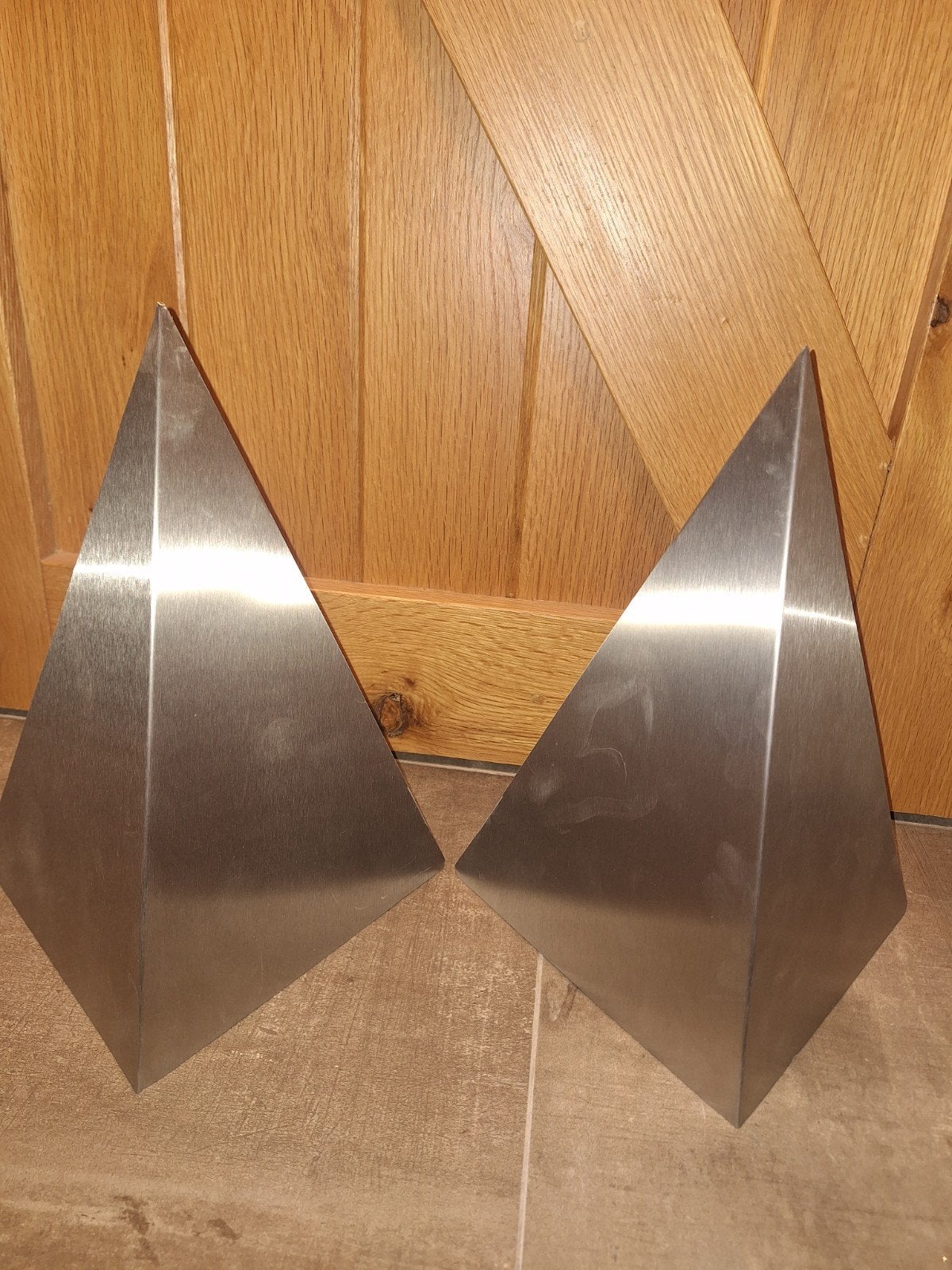 Set van 2 moderne piramide wandlampen, geborsteld staal, Ophalen of Verzenden, Nieuw, Zilver