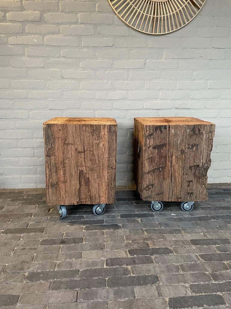 Massieve houten blokken voor aambeeld . azobe .  meerpalen, Ophalen