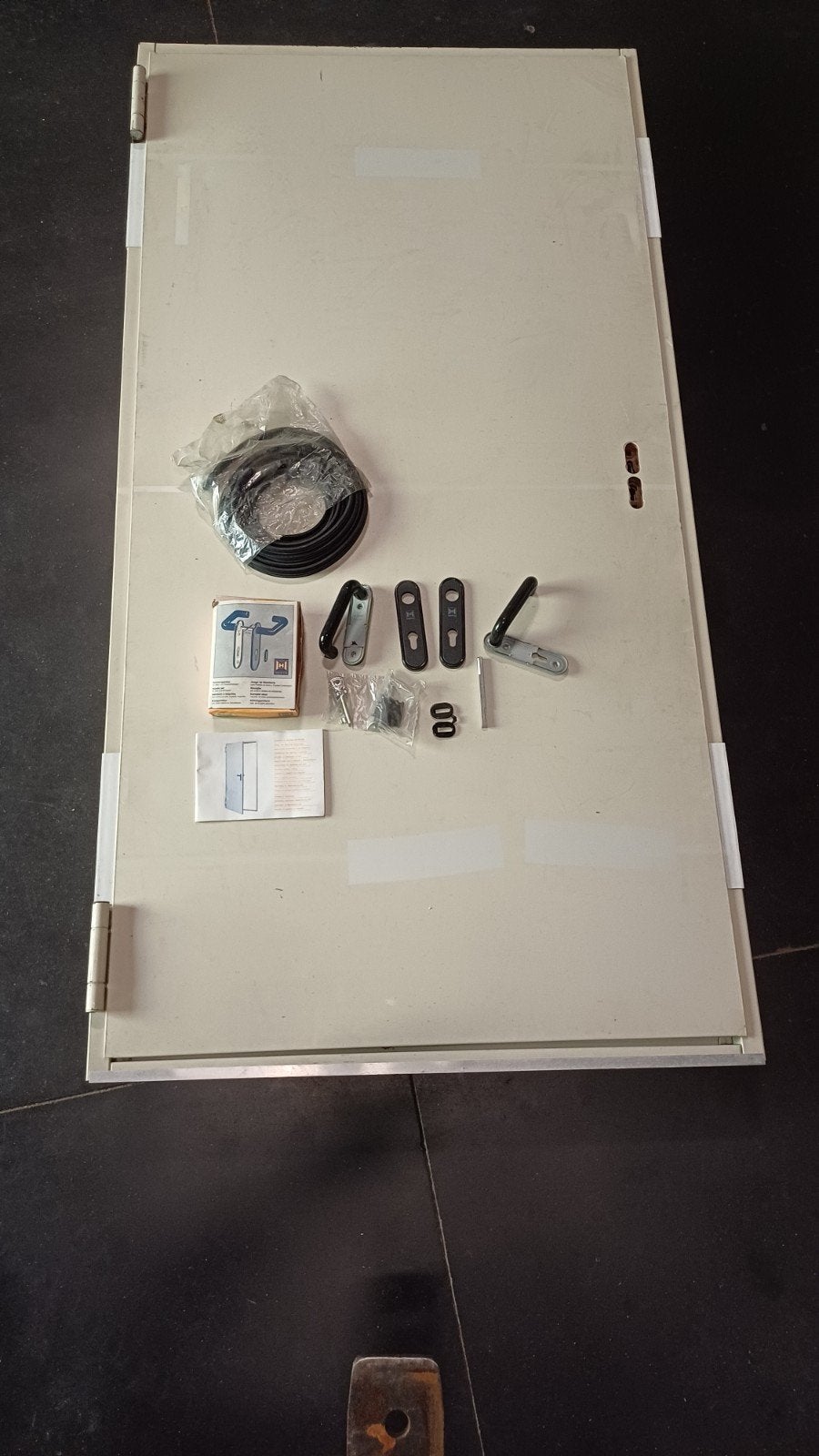 Hörmann Buitendeur met beslag en tochtstrip, Ophalen, 80 tot 100 cm, Metaal, 200 tot 215 cm