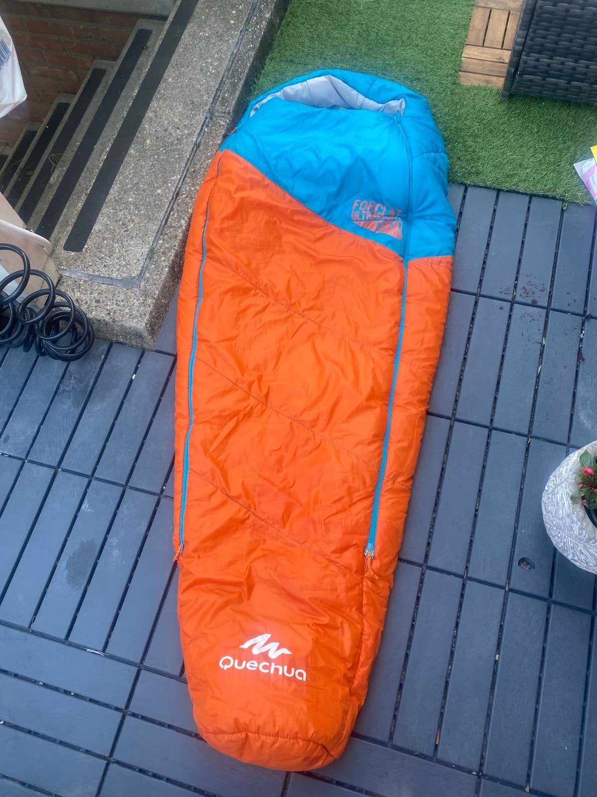 Quechua Slaapzak - Oranje/Blauw KIND 0-5 graden, Caravans en Kamperen, Slaapzakken, Gebruikt, Ophalen of Verzenden