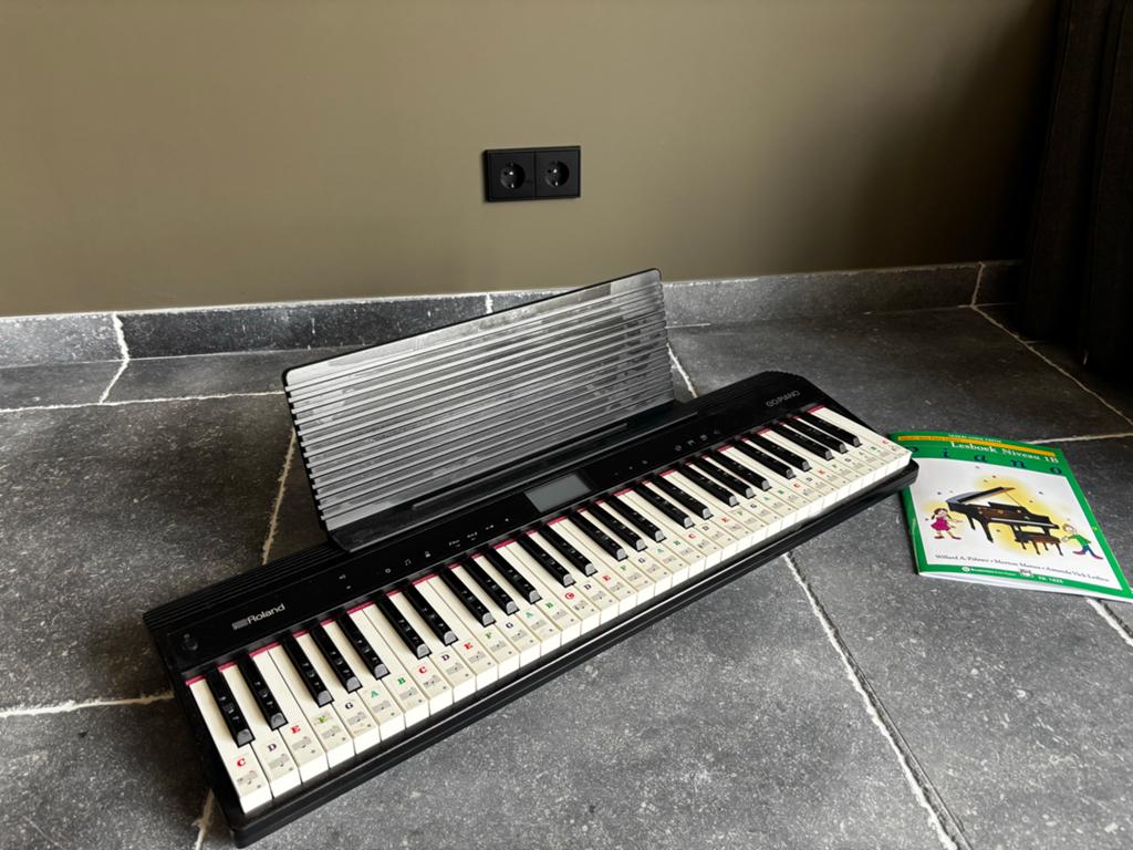 Roland GO:PIANO Digitale Piano met 61 Toetsen, Ophalen, Zwart, Digitaal, Zo goed als nieuw