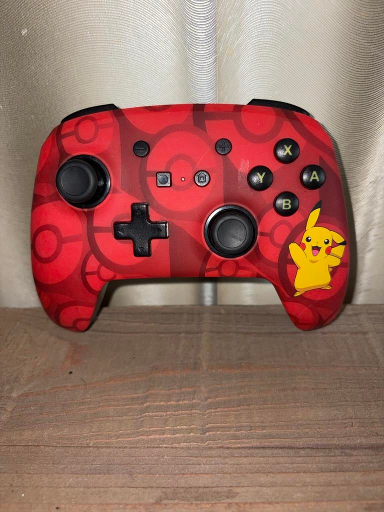 Nintendo Switch Controller - Pikachu Editie, Ophalen, Zo goed als nieuw, Met 1 controller, Switch Original