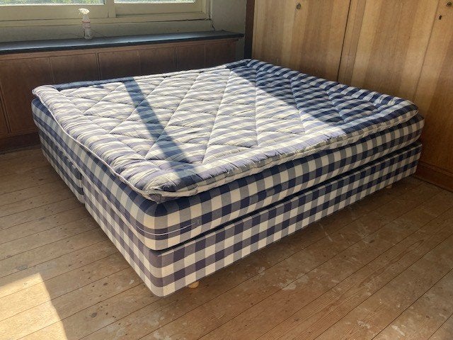 Hastens boxspring wegens prive omstandigheden te koop, Ophalen, Tweepersoons, Zo goed als nieuw, 180 cm